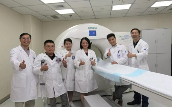 癫痫患者迎来新曙光！浙大专家团队精准定位癫痫病灶，获人民日报点赞！
